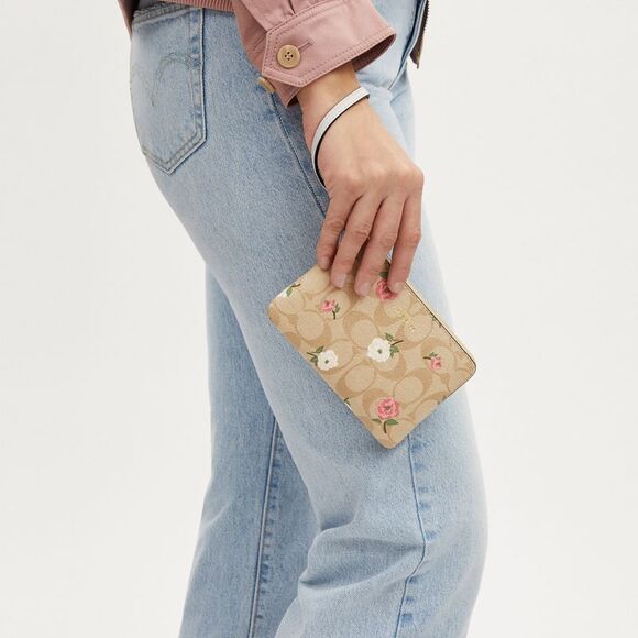 NWT Coach Outlet Corner Zip Wristlet In Signature Canvas  Floral Print - Picture 3 of 4